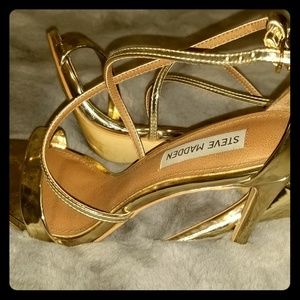 Steve Madden gold heels